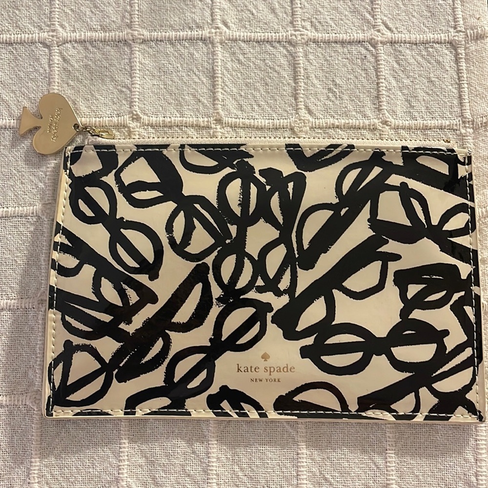 Kate spade glasses print pouch!!!